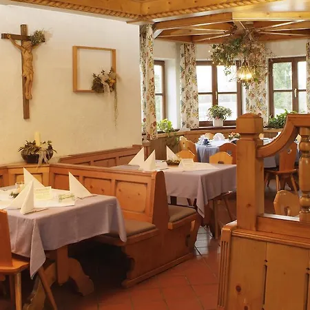 - Restaurant Eberlwirt ホテル Bruckberg