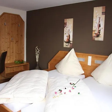 - Restaurant Eberlwirt 3*