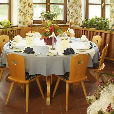 - Restaurant Eberlwirt ホテル Bruckberg