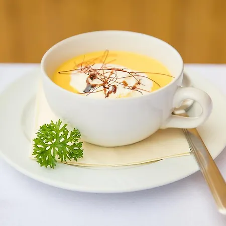 - Restaurant Eberlwirt 호텔 Bruckberg